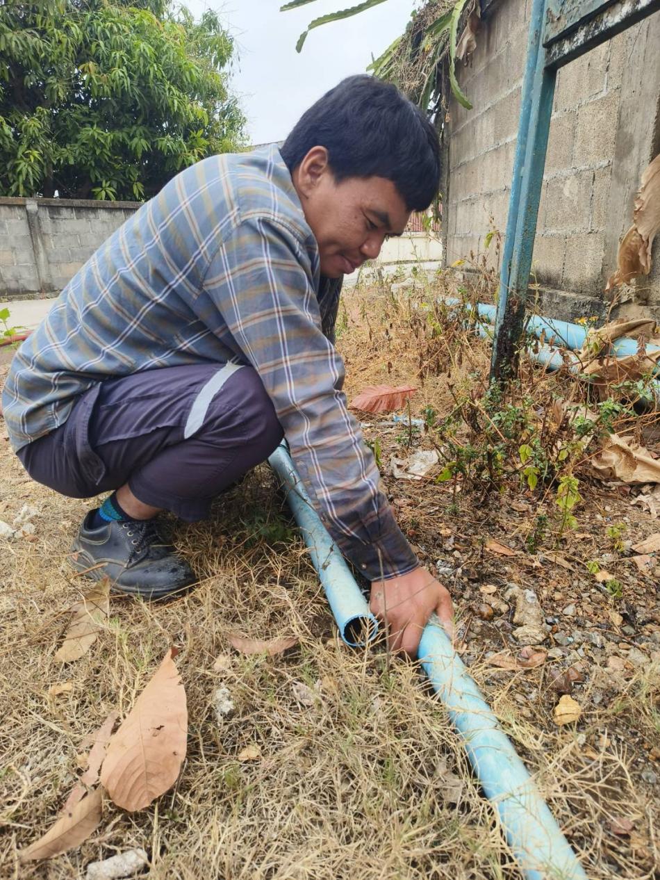 วันที่ 20 มีนาคม 2568  องค์การบริหารส่วนตำบลแม่ลาน โดย นายโสภณ มีมัง นายกองค์การบริหารส่วนตำบลแม่ลาน มอยหมายให้ เจ้าหน้าที่องค์การบริหารส่วนตำบลแม่ลาน                 ลงพื้นที่เป่าล้างท่อน้ำอุดตัน บ้านแม่กองวะ หมู่ที่ 4 ตำบลแม่ลาน อำเภอลี้ จังหวัดลำพูน เพื่อให้ท่อน้ำที่ใช้มีความสะอาด และไม่ให้ทรายอุดตันบ่อ ________________________________________ -ขอขอบคุณภาพข่าวจาก : จนท.องค์การบริหารส่วนตำบลแม่ลาน -เเหล่งข่าว : องค์การบริหารส่วนตำบลแม่ลาน -ประชาสัมพันธ์ข่าว  : งานประชาสัมพันธ์ สำนักปลัดองค์การบริหารส่วนตำบลแม่ลาน -เว็บไซต์ : https://www.maelan.go.th -Facebook : https://www.facebook.com/saomaelan.maelan.7?mibextid=ZbWKwL -Youtube : https://youtube.com/@user-eq2cc4bc2f?si=EvKRe7B5IyUmlv8Z #องค์การบริหารส่วนตำบลแม่ลาน ???? 12/1 หมู่ 7 ตำบลแม่ลาน อำเภอลี้ จังหวัดลำพูน ????โทรศัพท์ สำนักงาน : 096-6858480   ????อุบัติเหตุ โทร 1669  ฟรี /สายตรงรถฉุกเฉินองค์การบริหารส่วนตำบลแม่ลาน : 081-4736884